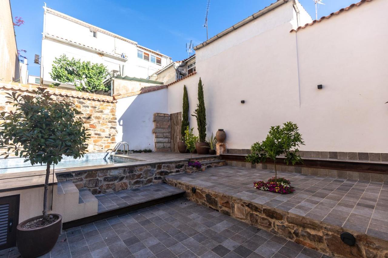 Apartamentos Turisticos De La Bernarda Caces Εξωτερικό φωτογραφία
