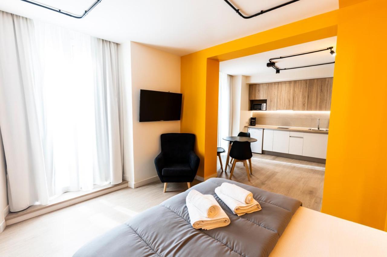 Apartamentos Turisticos De La Bernarda Caces Εξωτερικό φωτογραφία