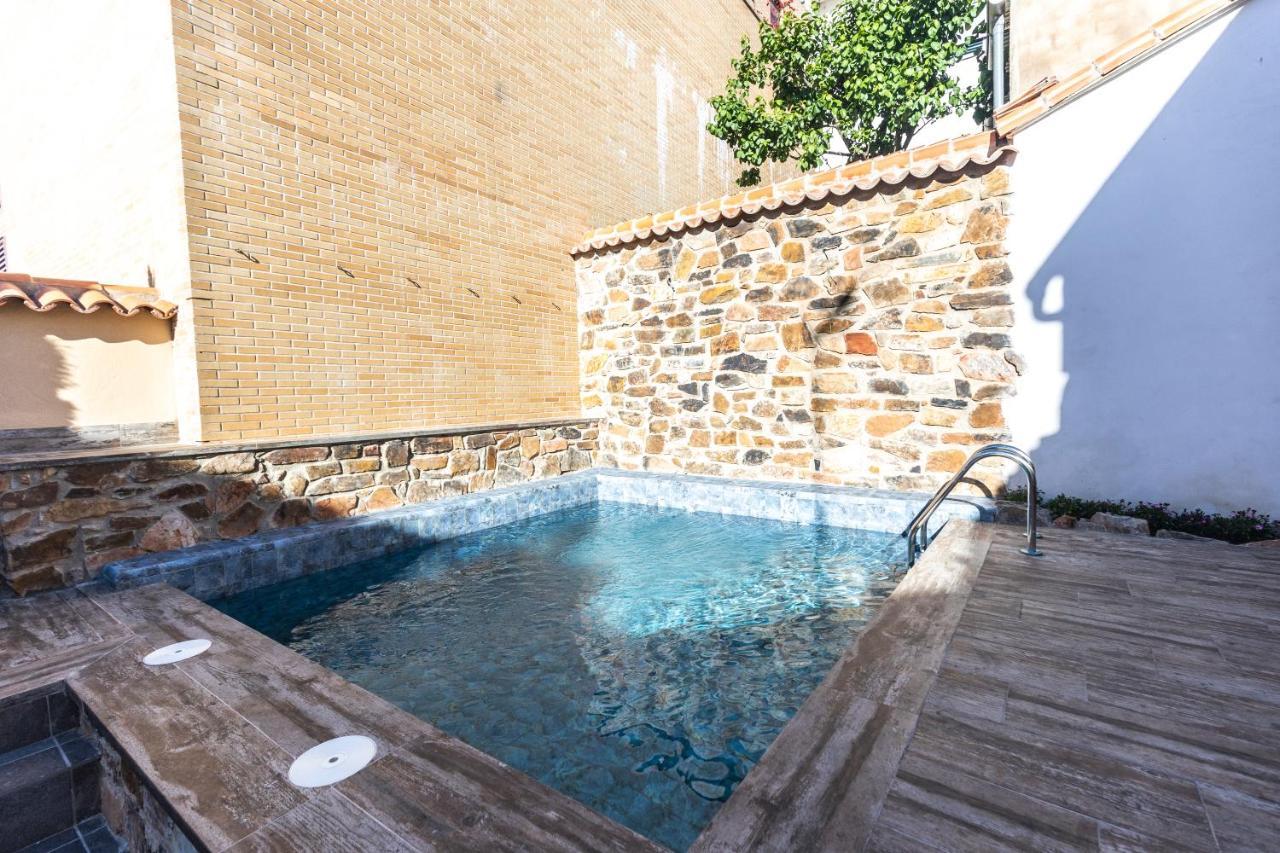 Apartamentos Turisticos De La Bernarda Caces Εξωτερικό φωτογραφία